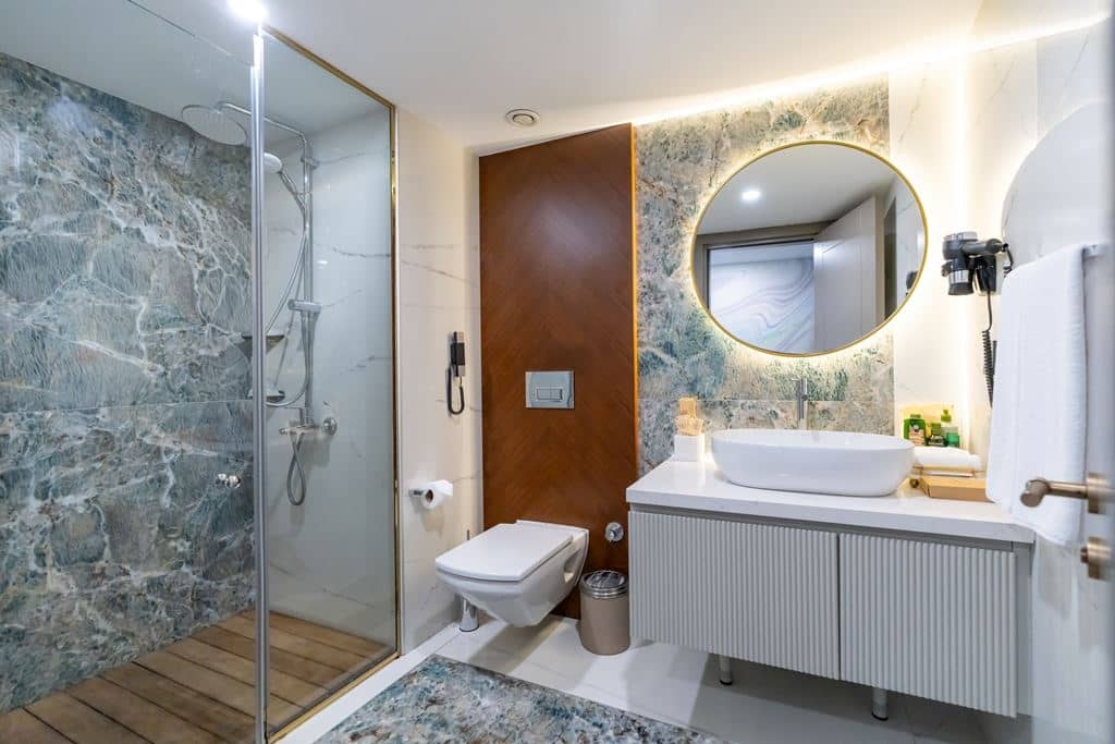 rooms-standart-pool-suite