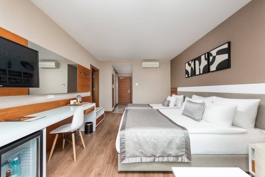 rooms-family-room-2-bedroom