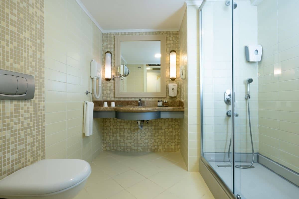 rooms-coral-room