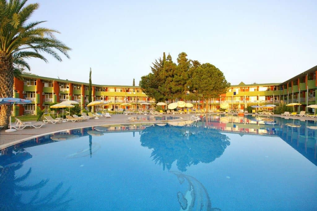 pools-outdoor-pool