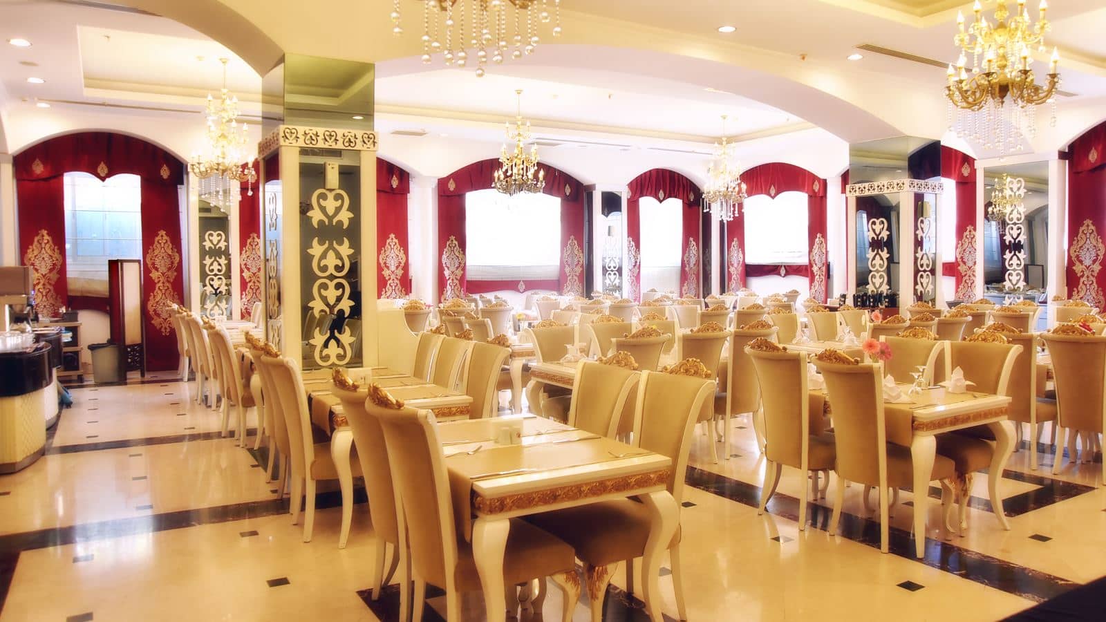 restaurants-main-building