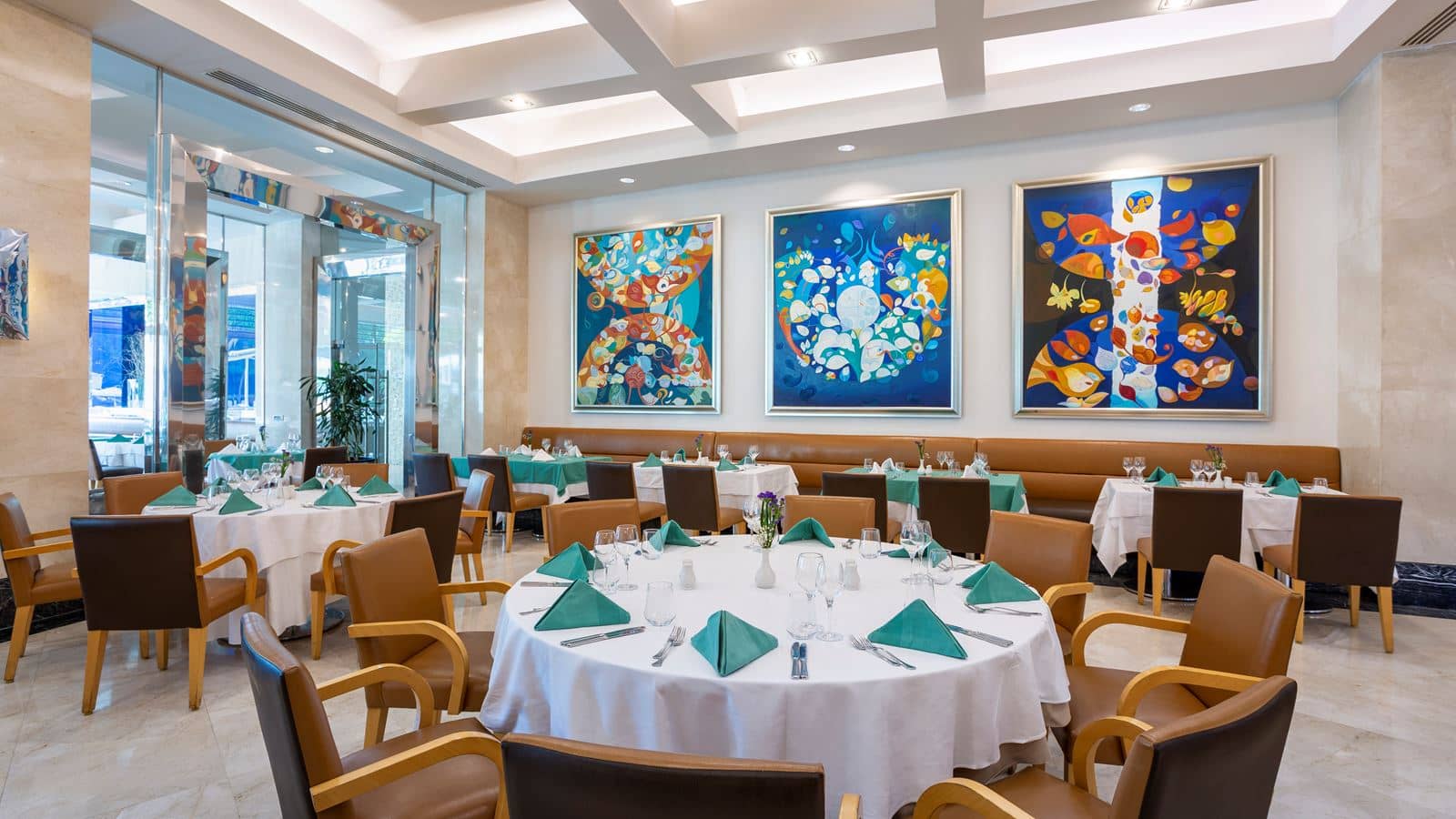 restaurants-restaurants