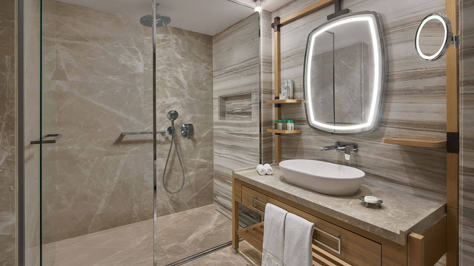 rooms-superior-room
