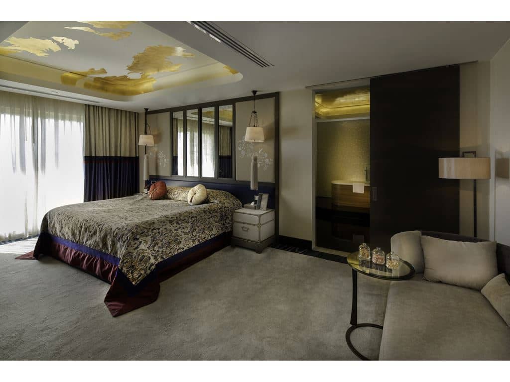 rooms-queen-suite