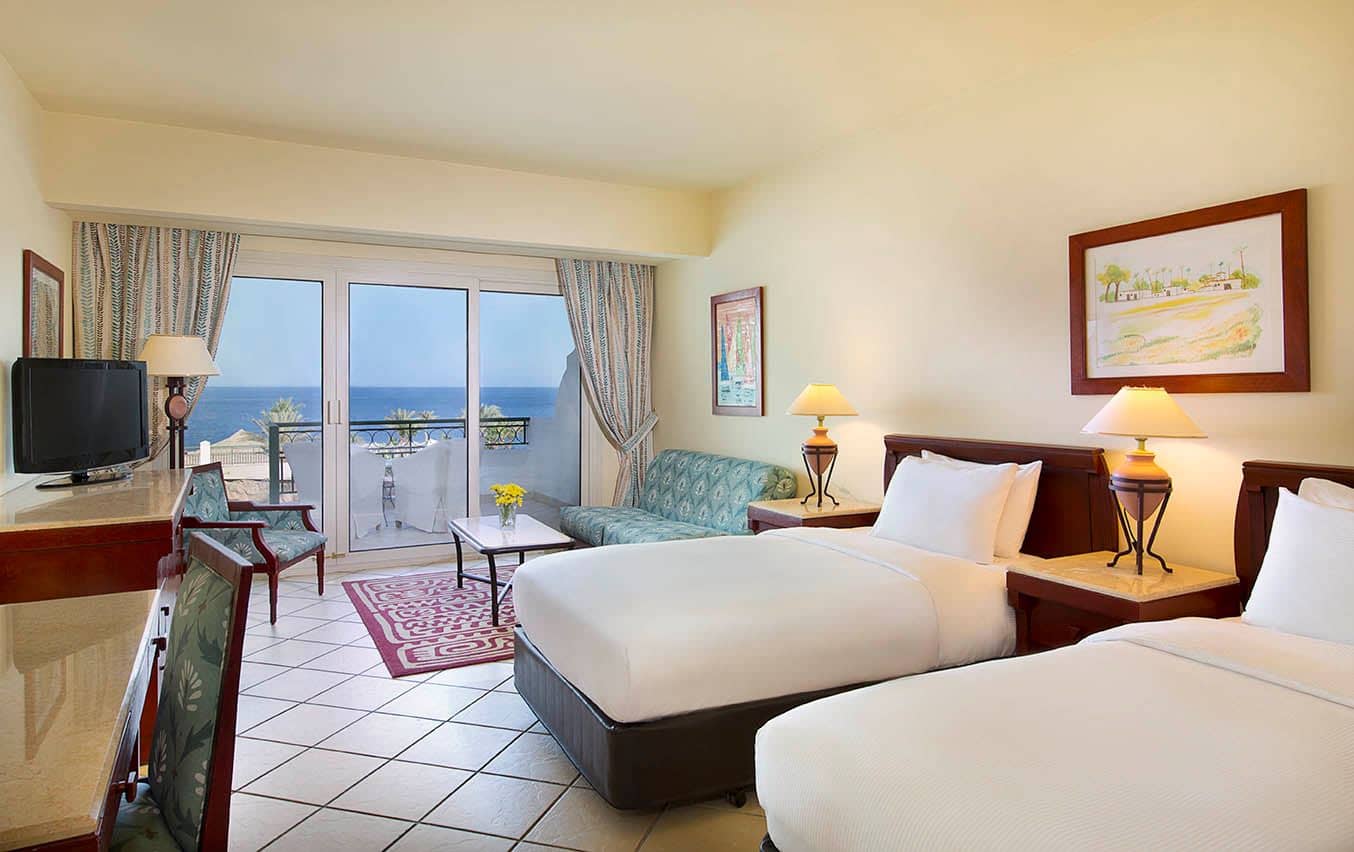 rooms-deluxe-room