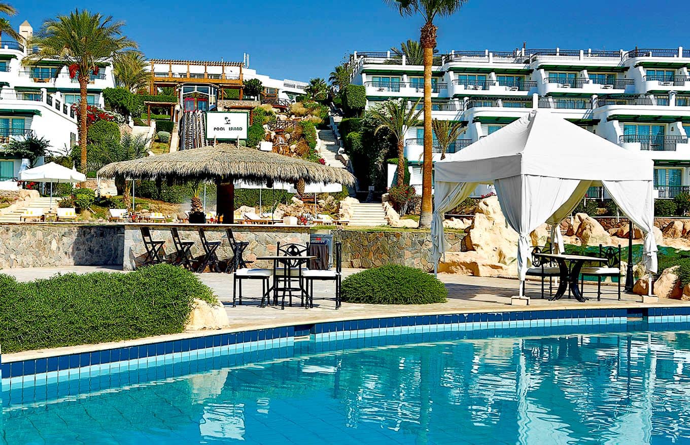 bars-pool-island-bar