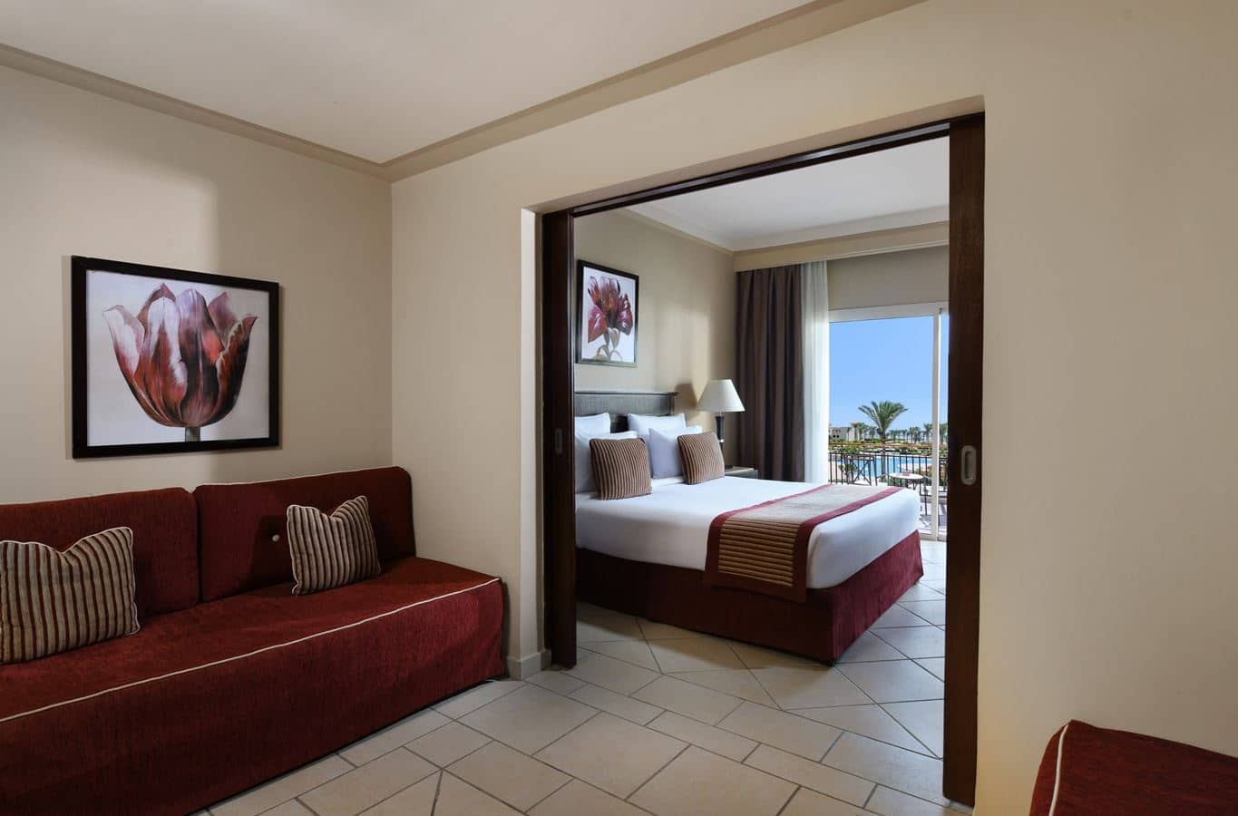 rooms-deluxe-room-pool-view