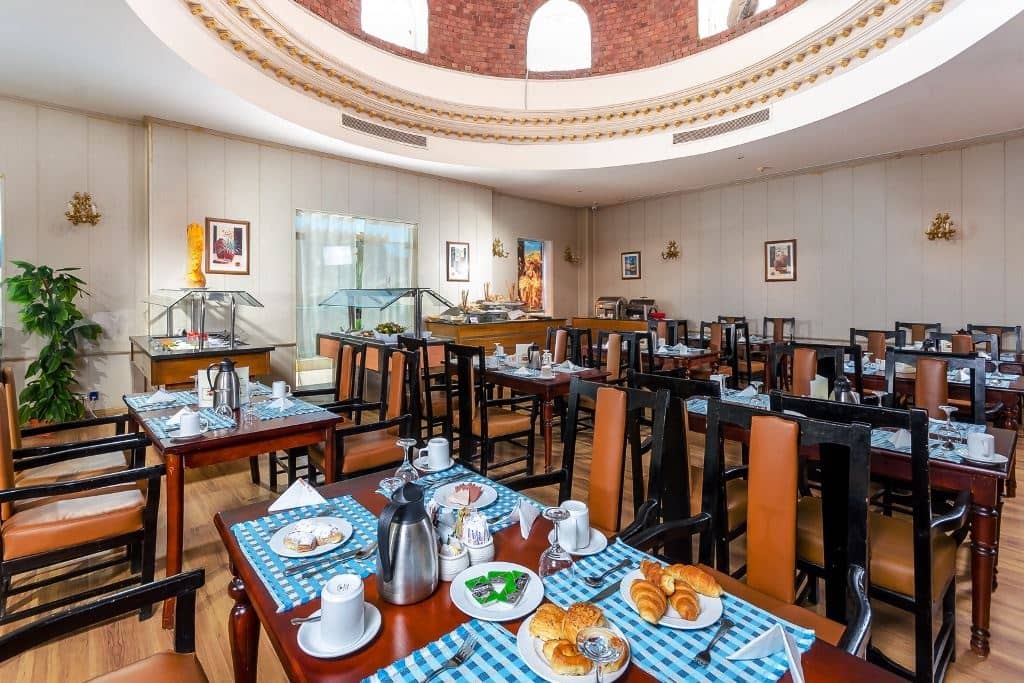 restaurants-restaurants
