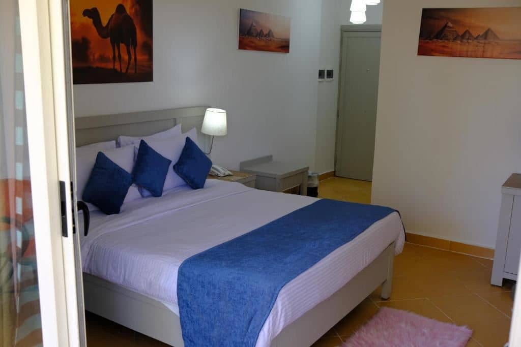 rooms-standard-room