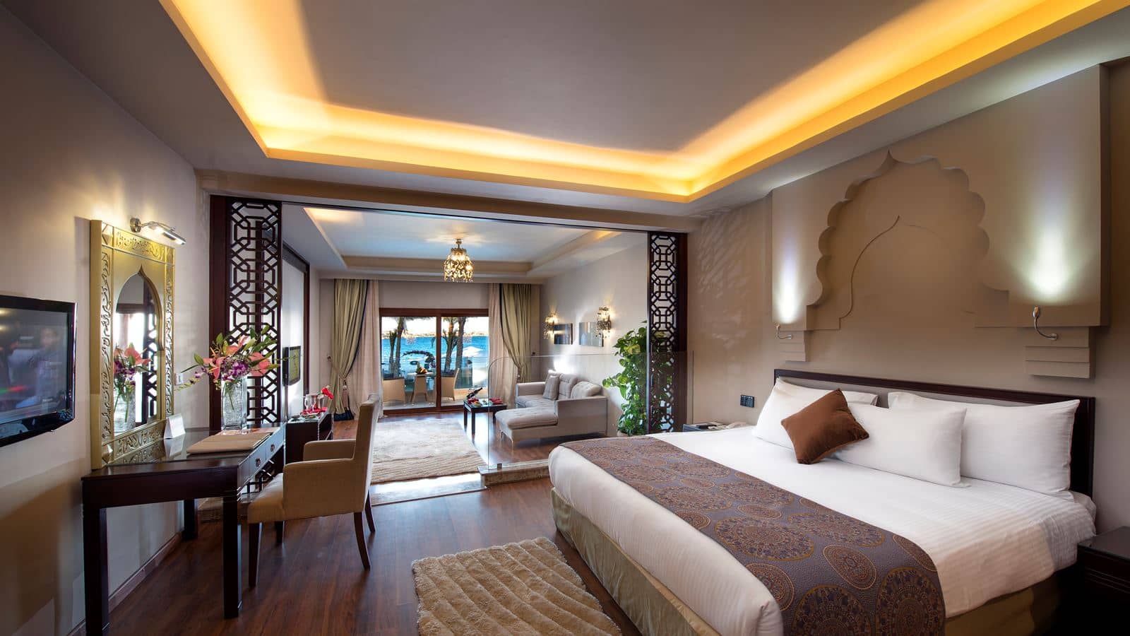 rooms-executive-suite--seapoolgarden-view