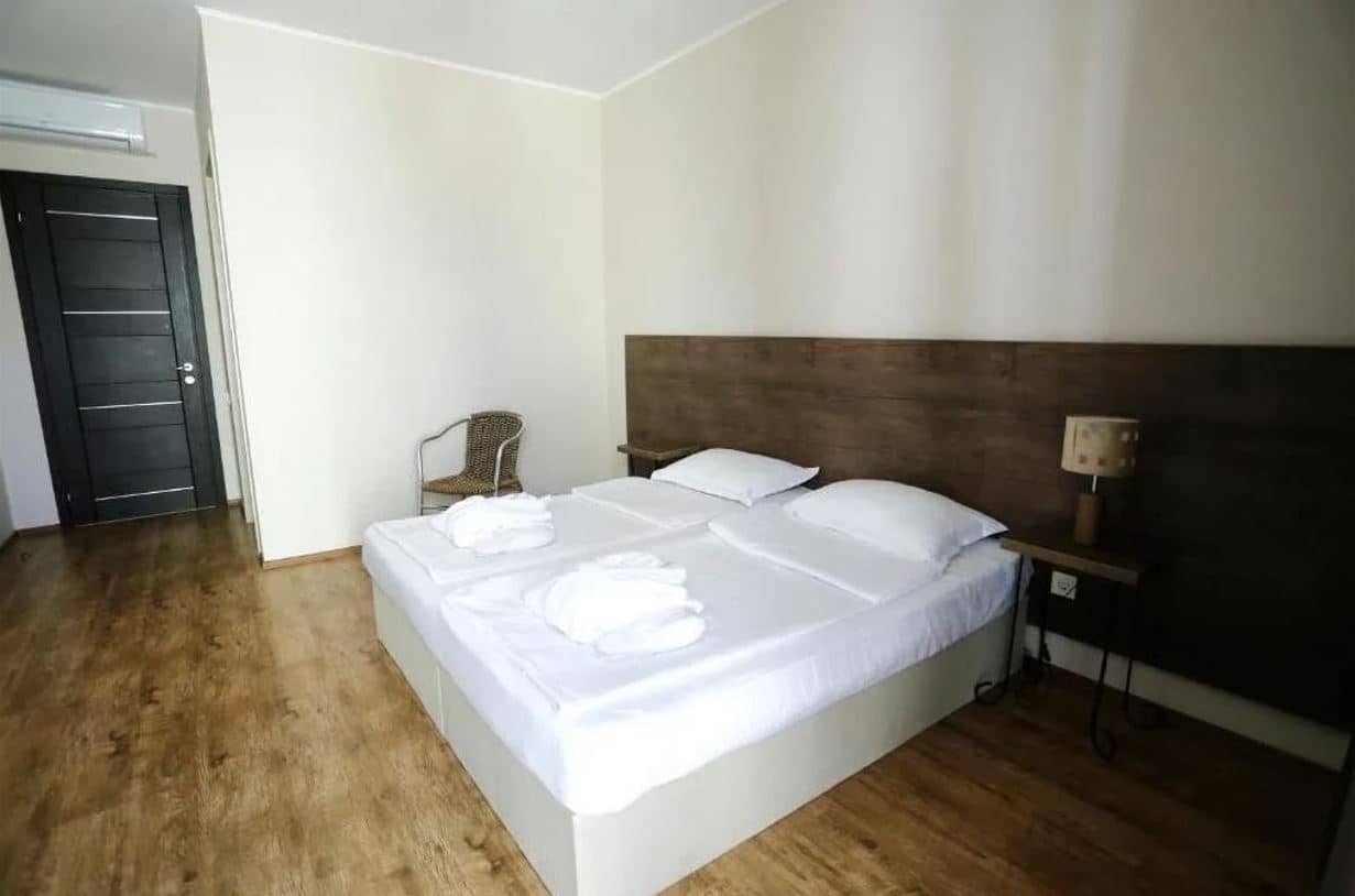 rooms-dbltwin-room