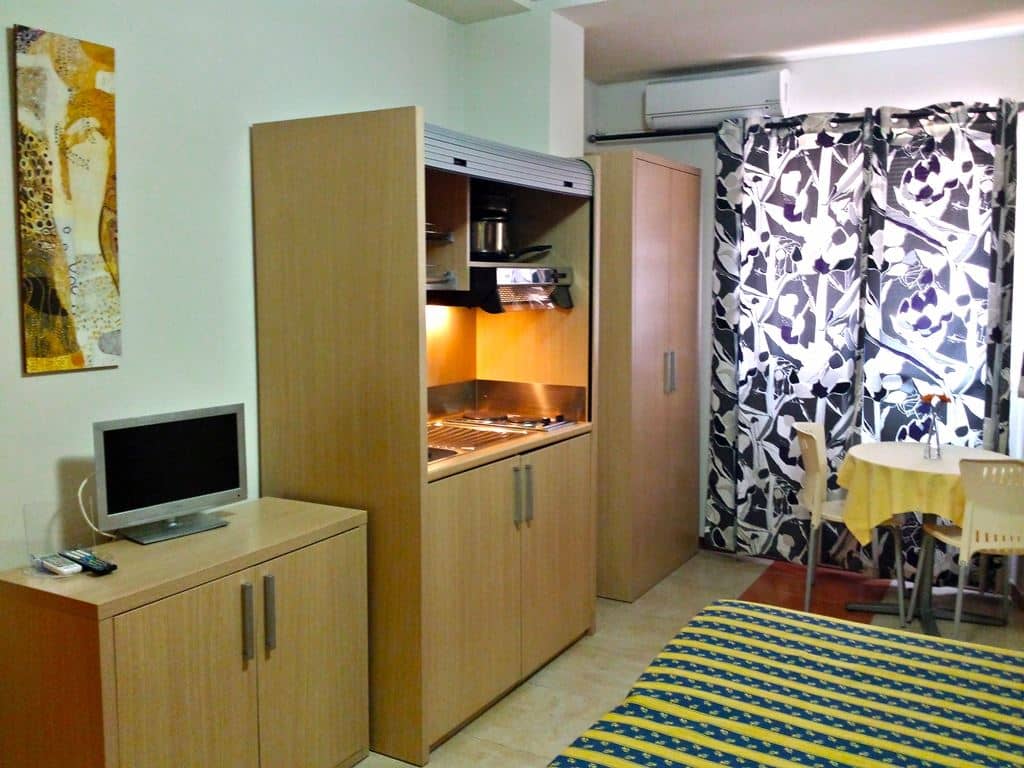 rooms-classic-room