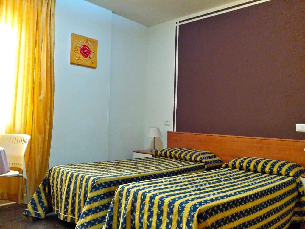 rooms-economy-room