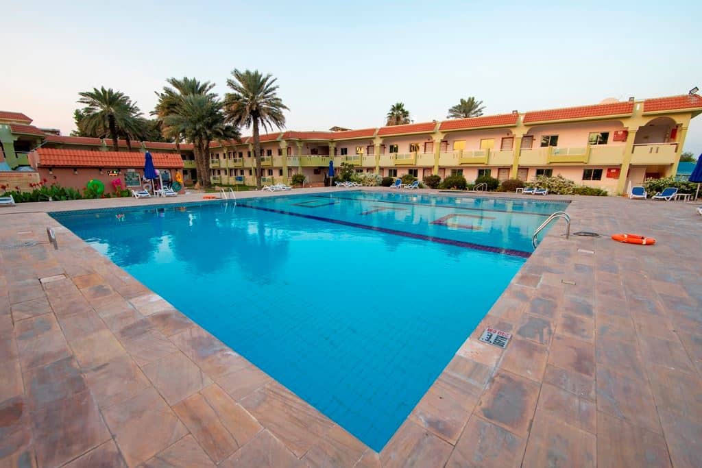 pools-outdoor-pool