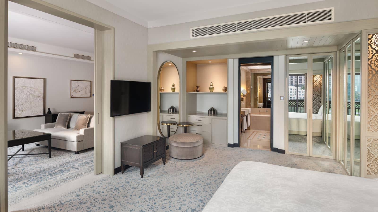 rooms-diplomatic-suite-lake-view