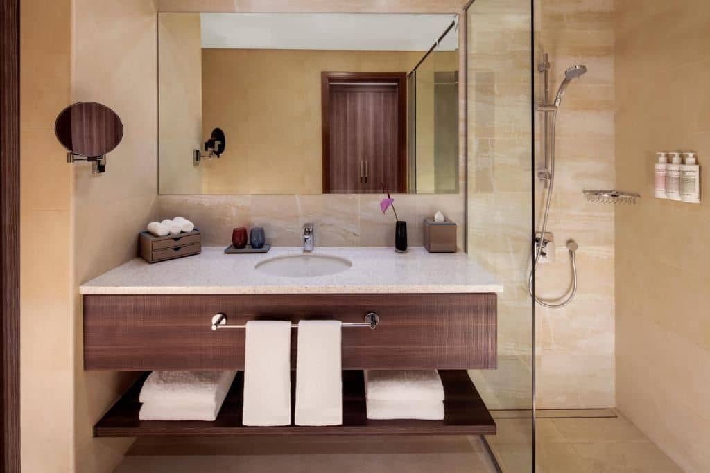 rooms-superior-one-bedroom-city-view-apartment