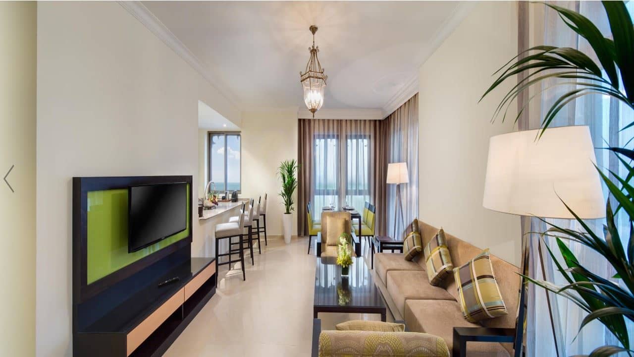 rooms-one-bedroom-suite-city-view