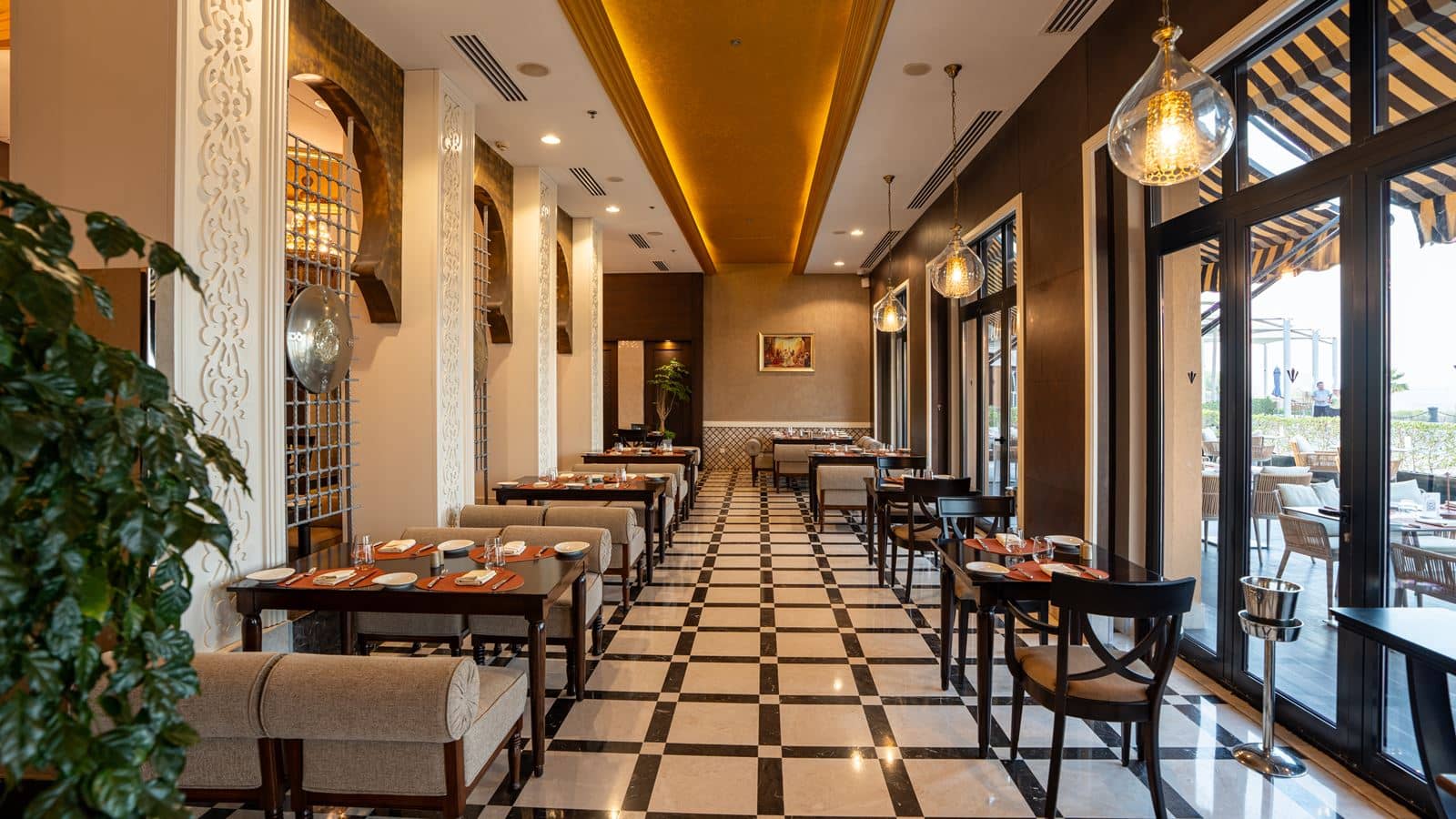 restaurants-lalezar