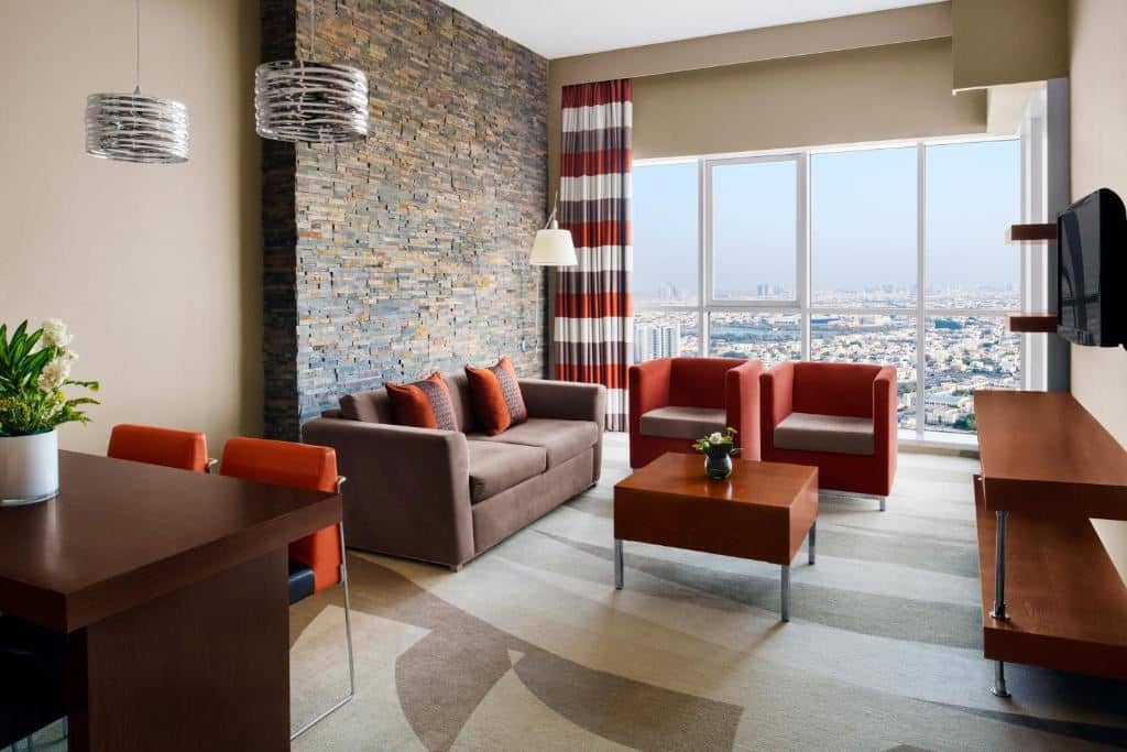 rooms-1-broom-suite