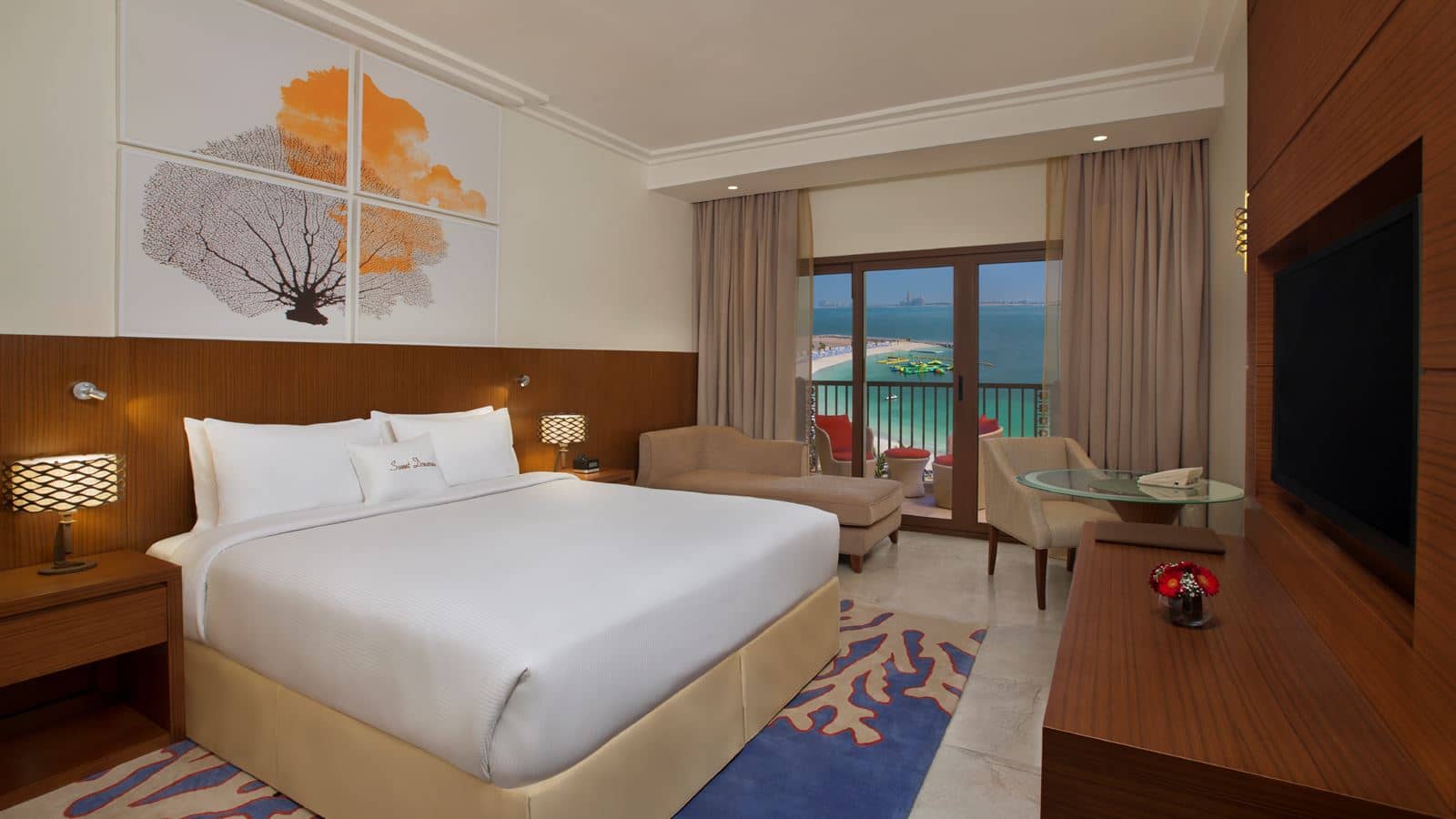 rooms-guest-room-with-pool-view