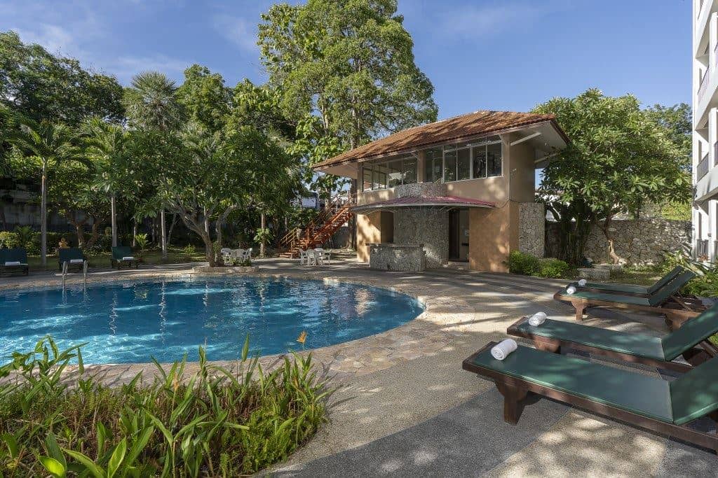 pools-outdoor-pool