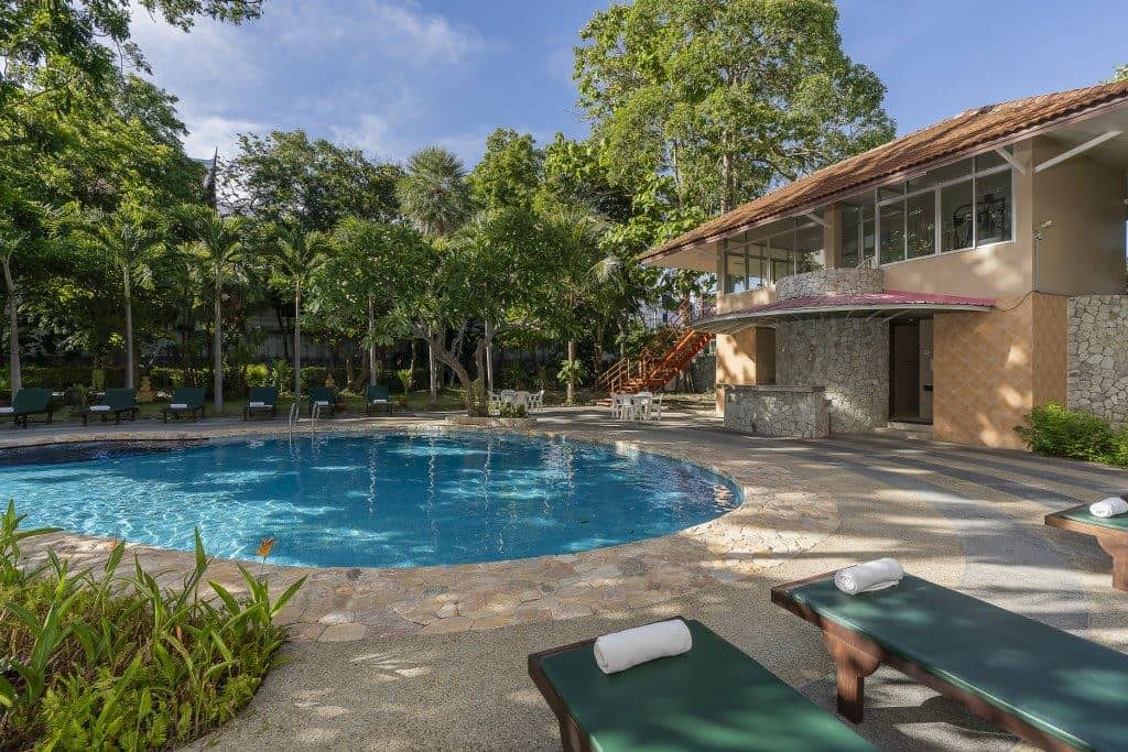 pools-outdoor-pool