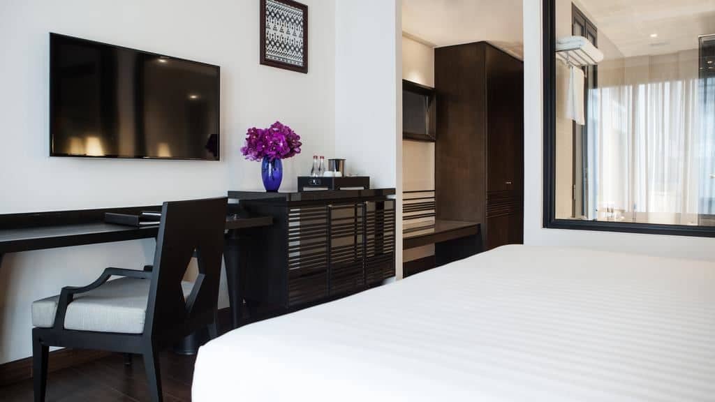 rooms-deluxe-room