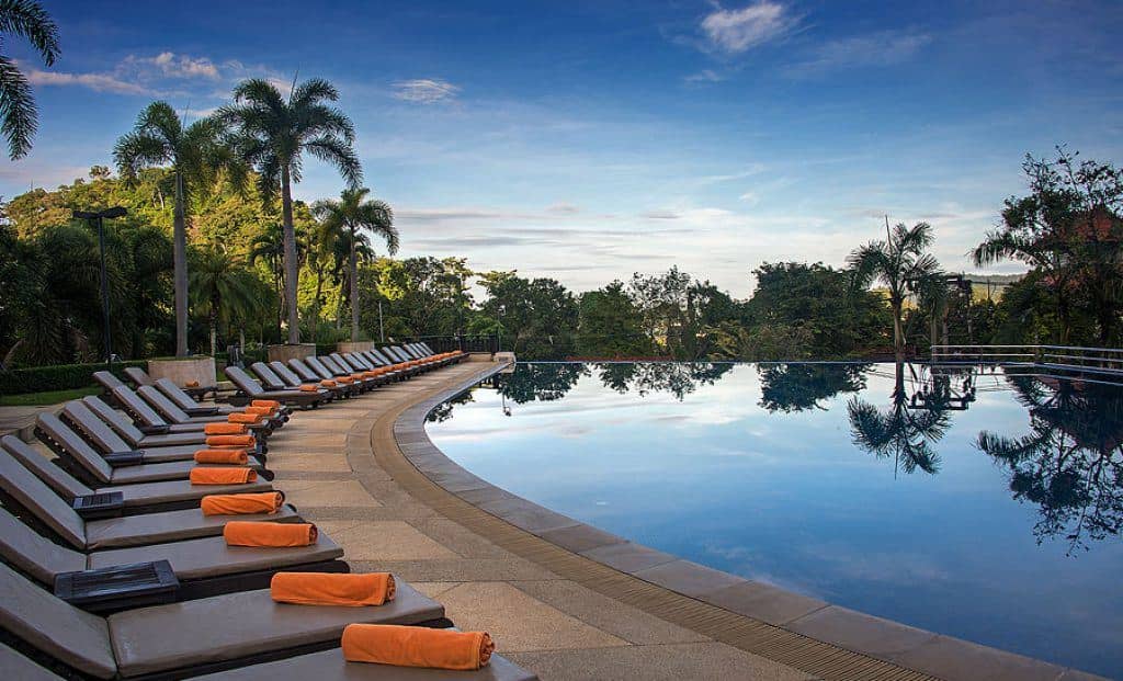 pools-outdoor-pool