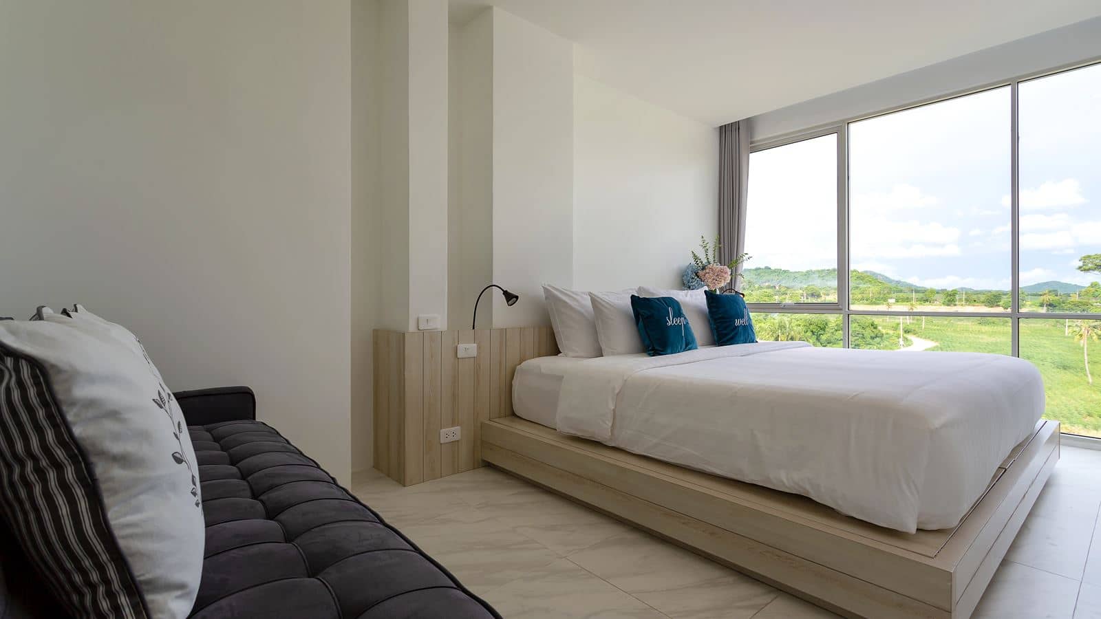 rooms-superior-room