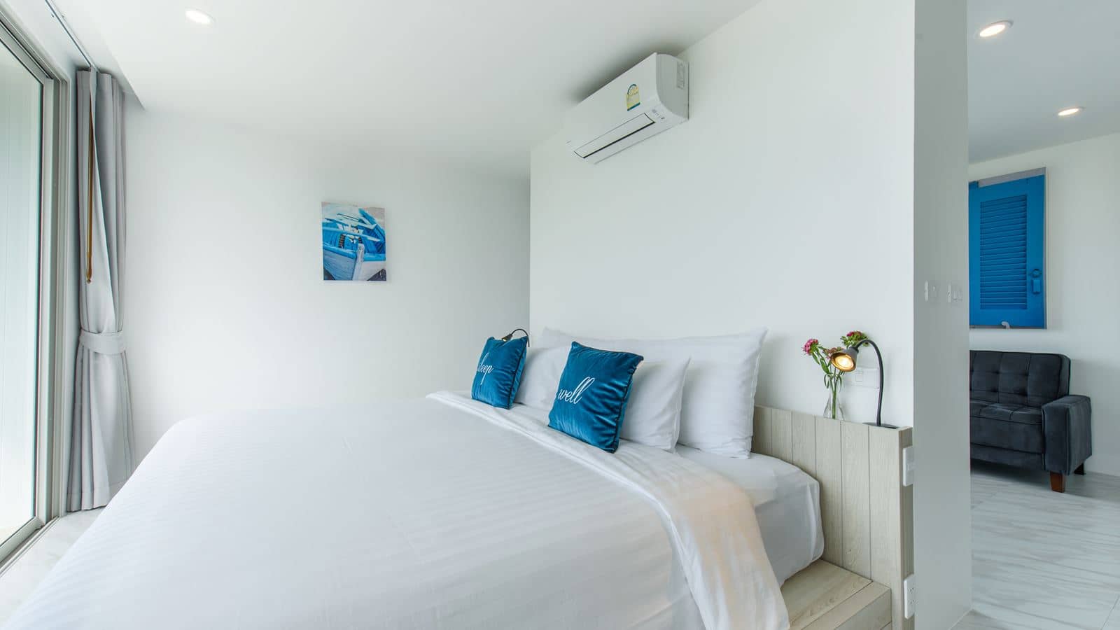 rooms-deluxe-room