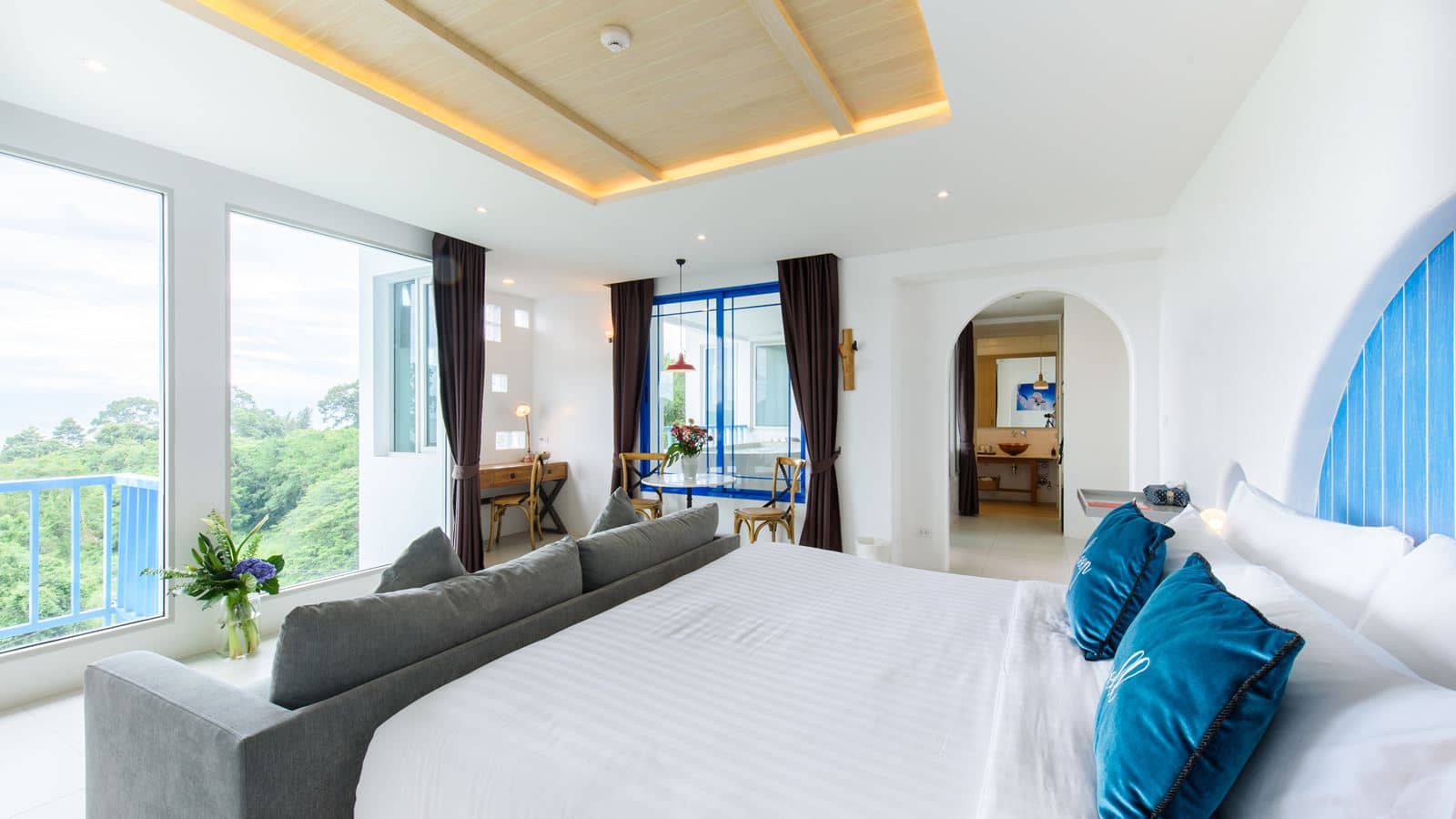 rooms-deluxe-ocean-view-jacuzzi
