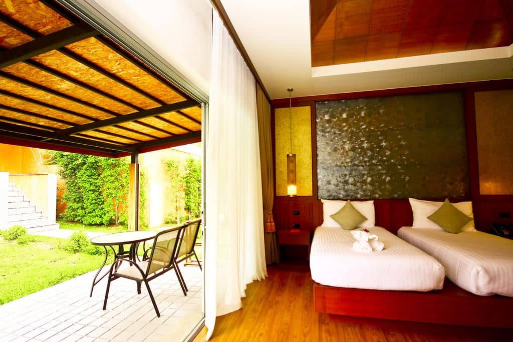 rooms-villa-garden