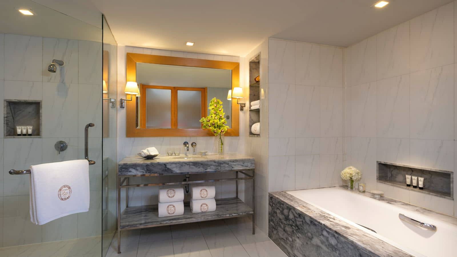 rooms-lebua-suite-city-view