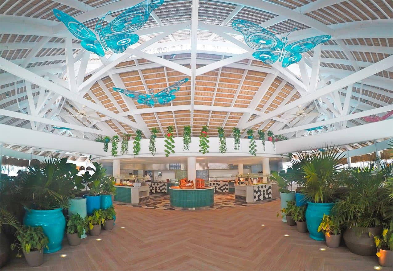 restaurants-la-palapa-bbq--near-the-beach-and-pool