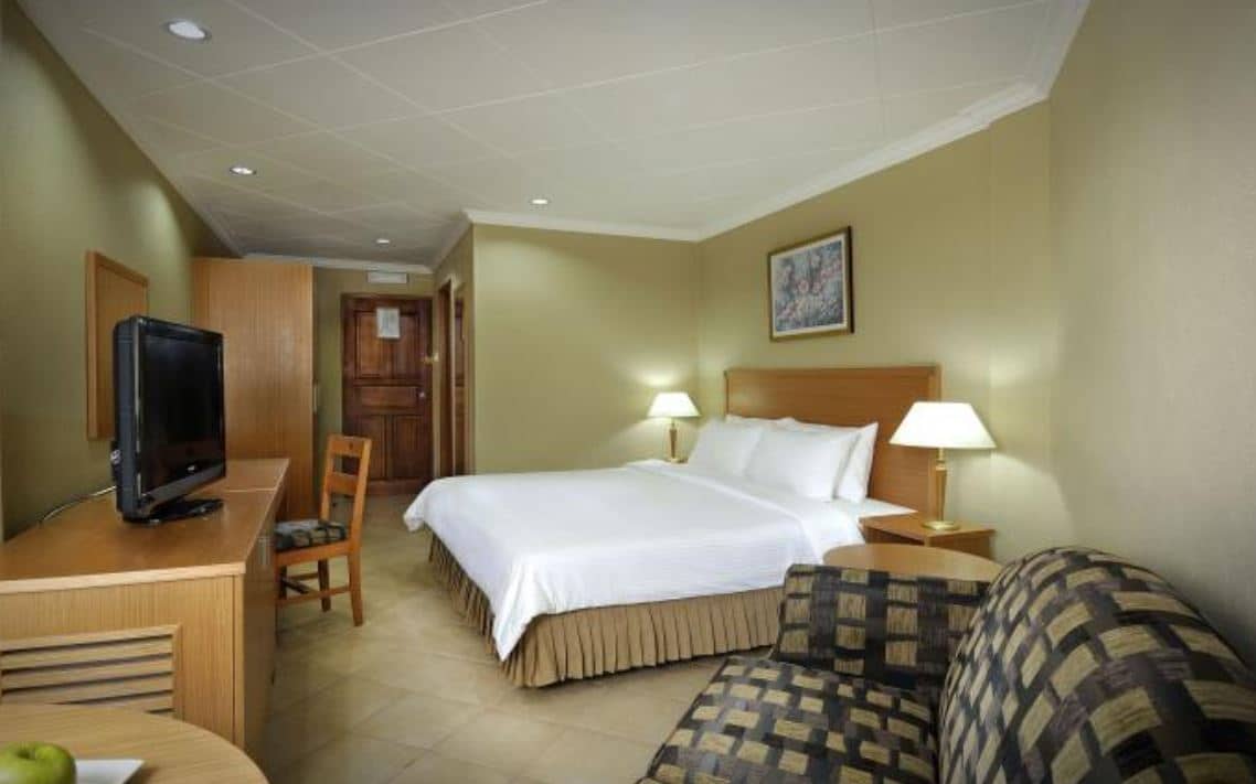 rooms-superior-room