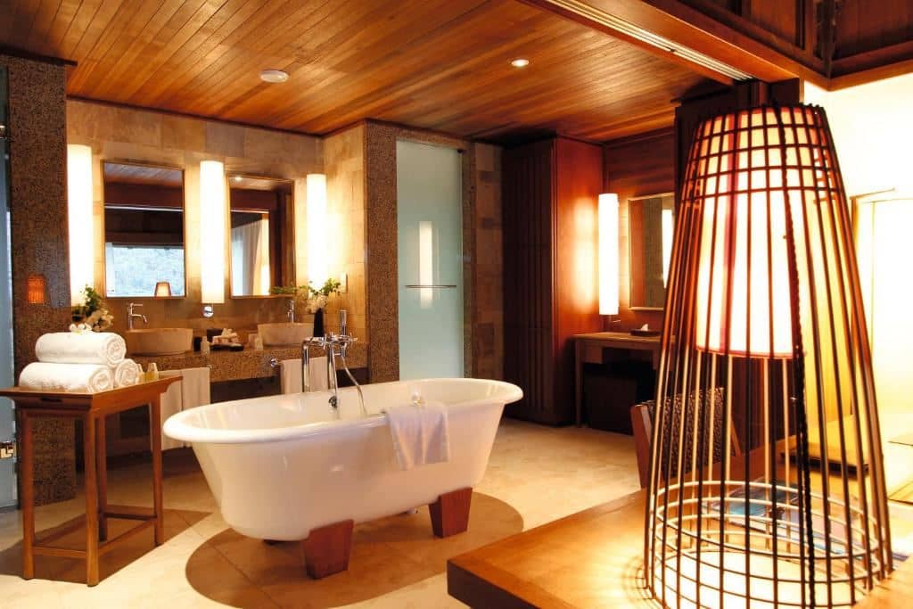 rooms-1-broom-hillside-villa