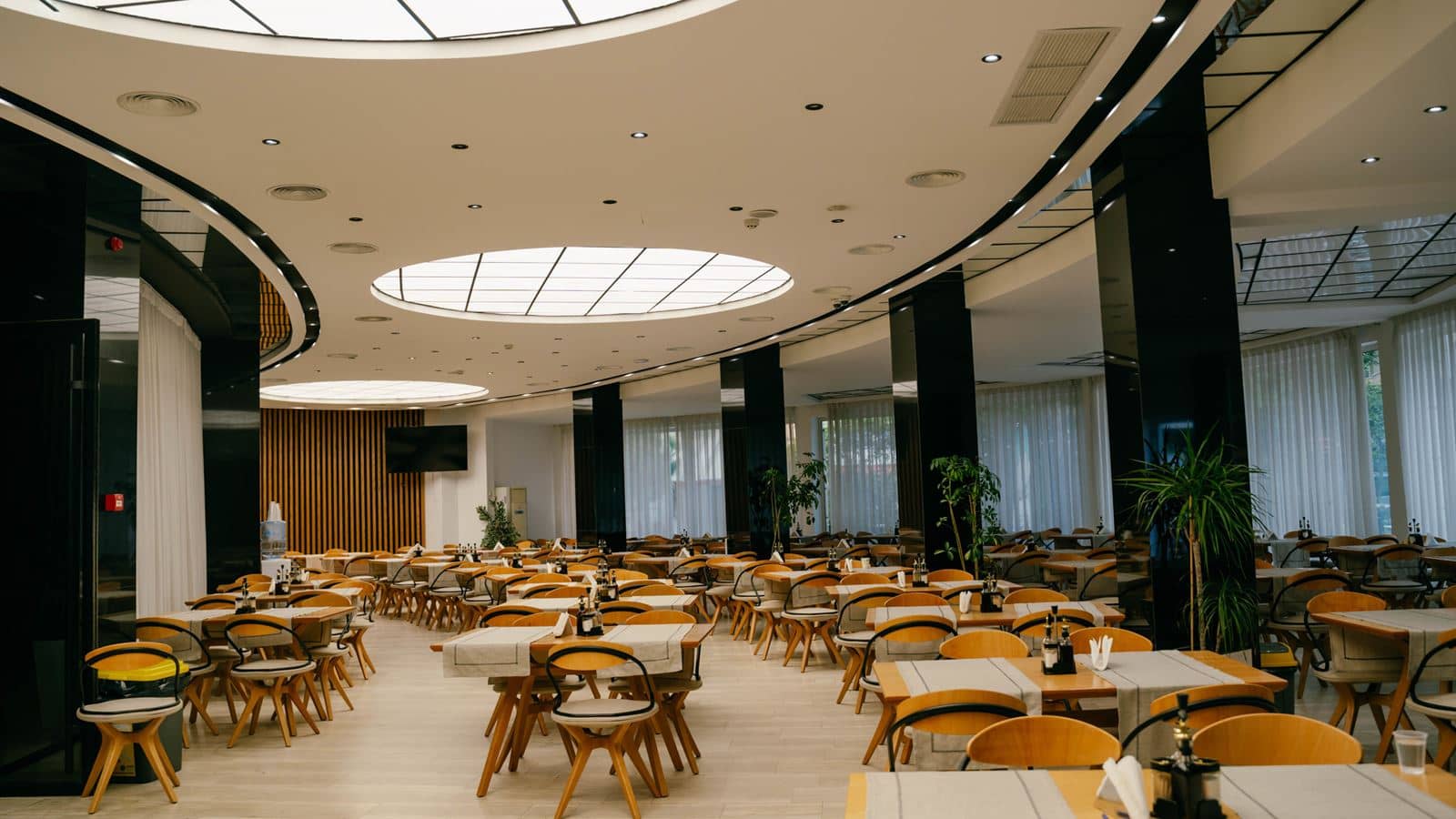 restaurants-restaurants