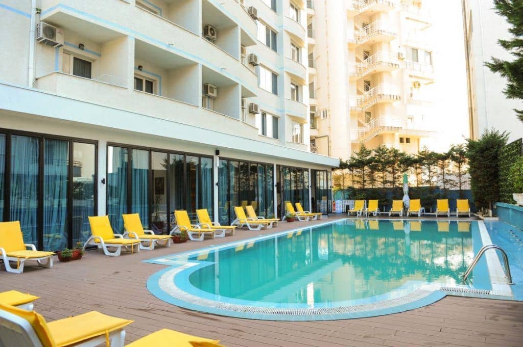 pools-outdoor-pool