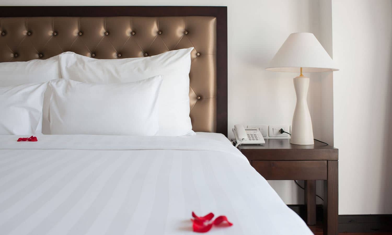 rooms-deluxe-city-view