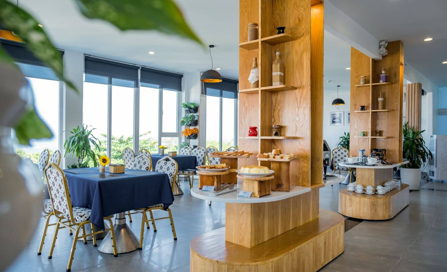 restaurants-sky-garden-restaurant