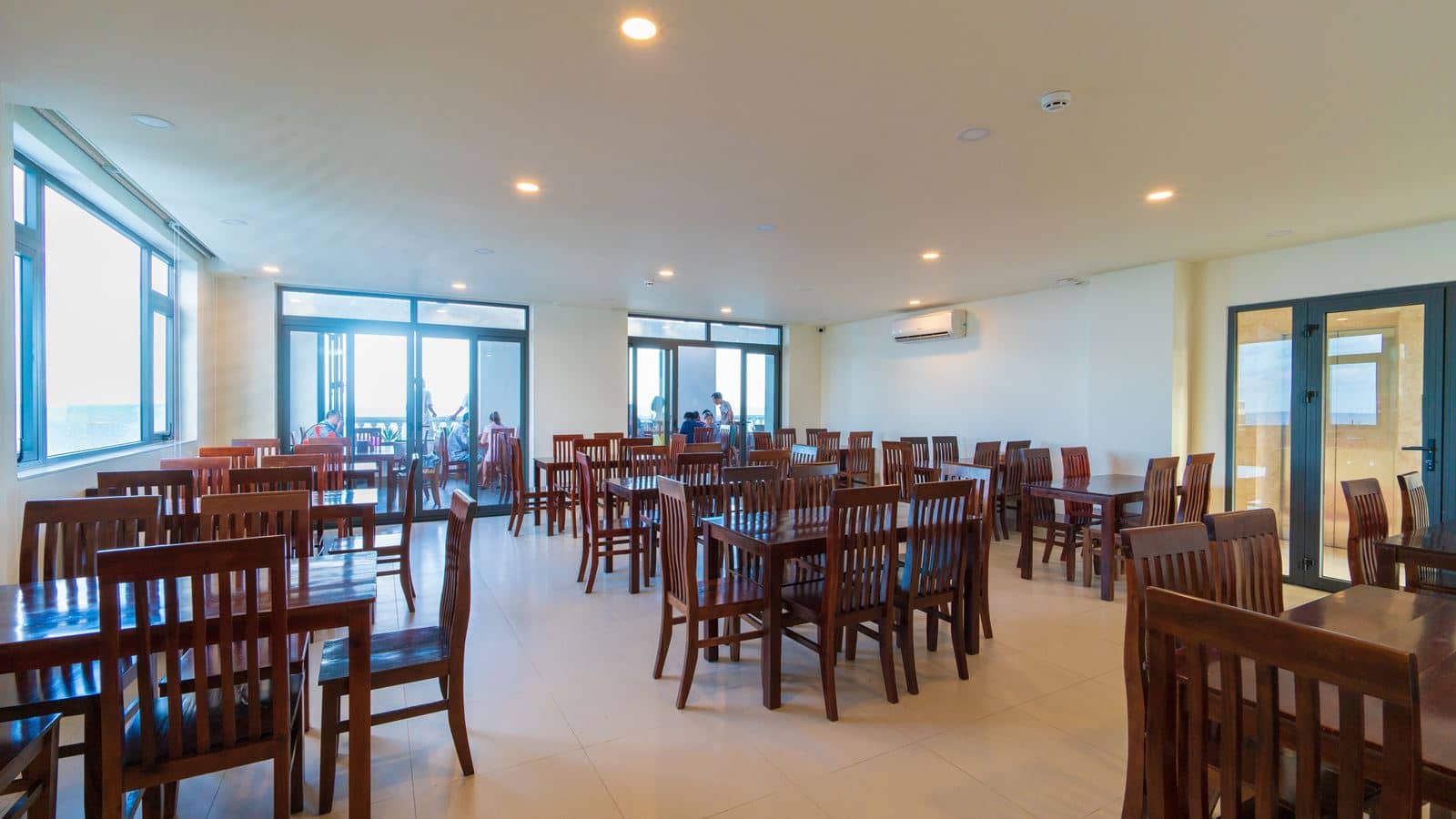 restaurants-main-restaurant
