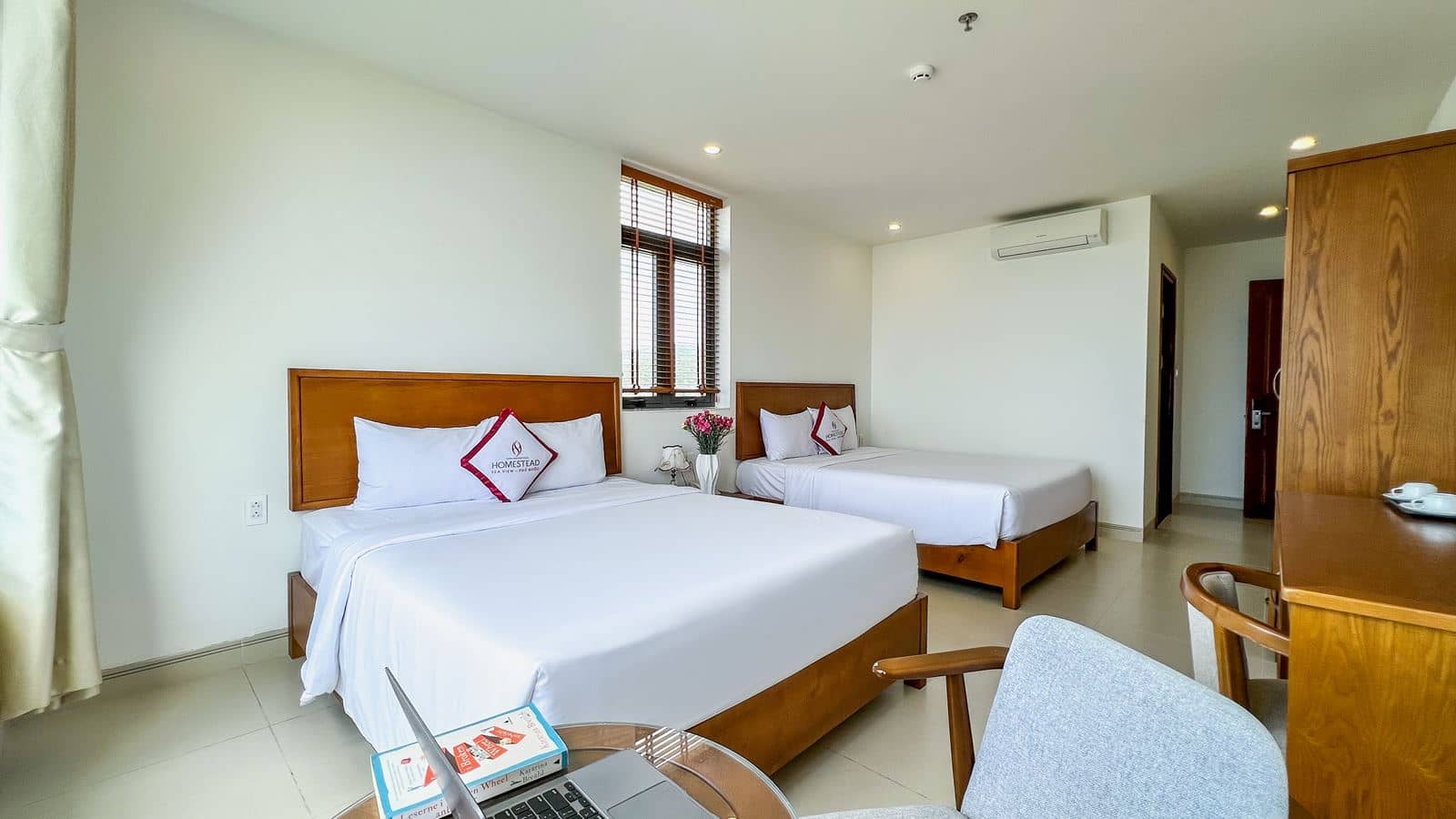 rooms-family-seaview-no-extra-bed