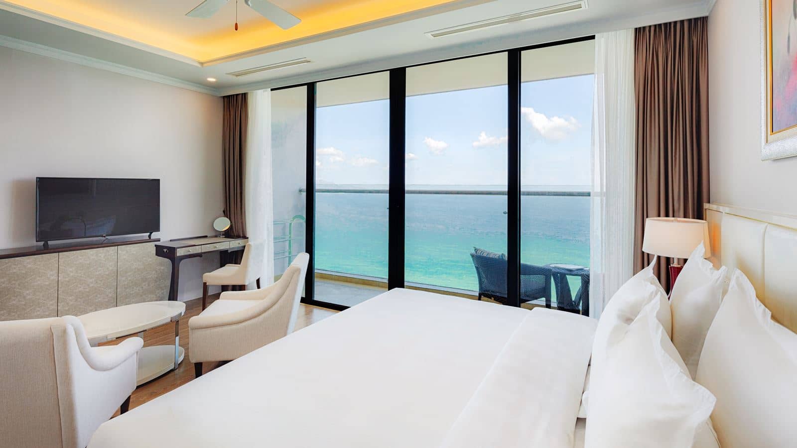 rooms-studio-oceanfront