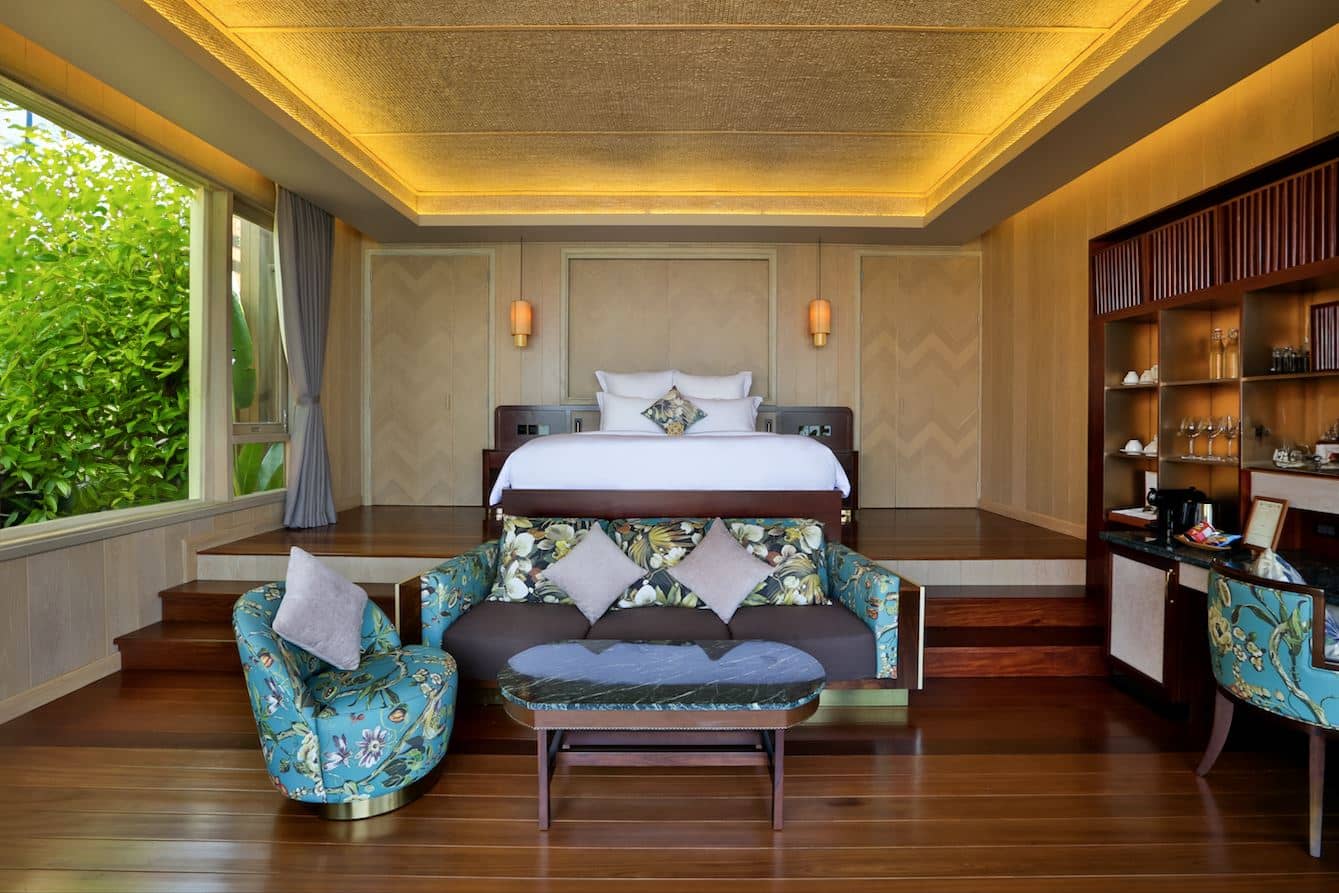 rooms-3bedroom-beachfront-pool-villa