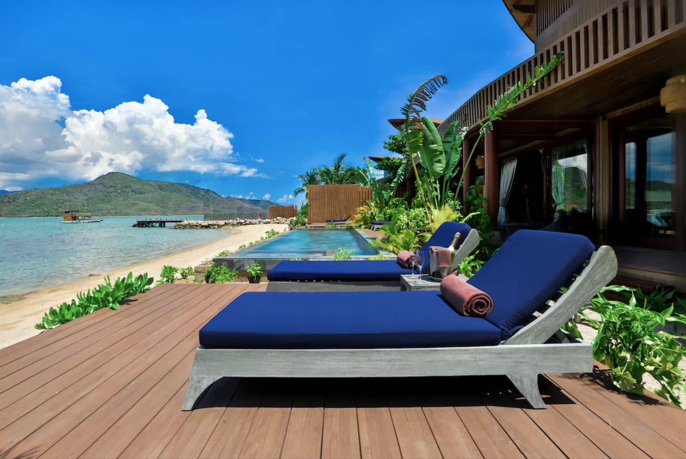 rooms-3bedroom-beachfront-pool-villa