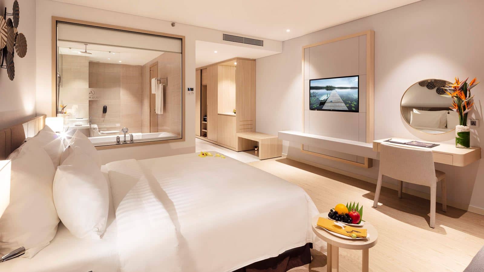 rooms-deluxe-city-view