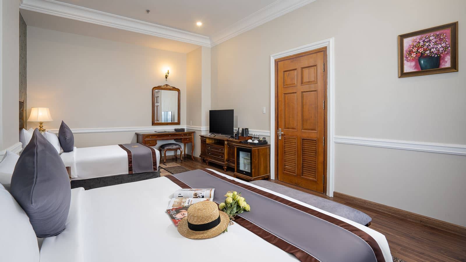 rooms-avs-junior-suite-with-balcony
