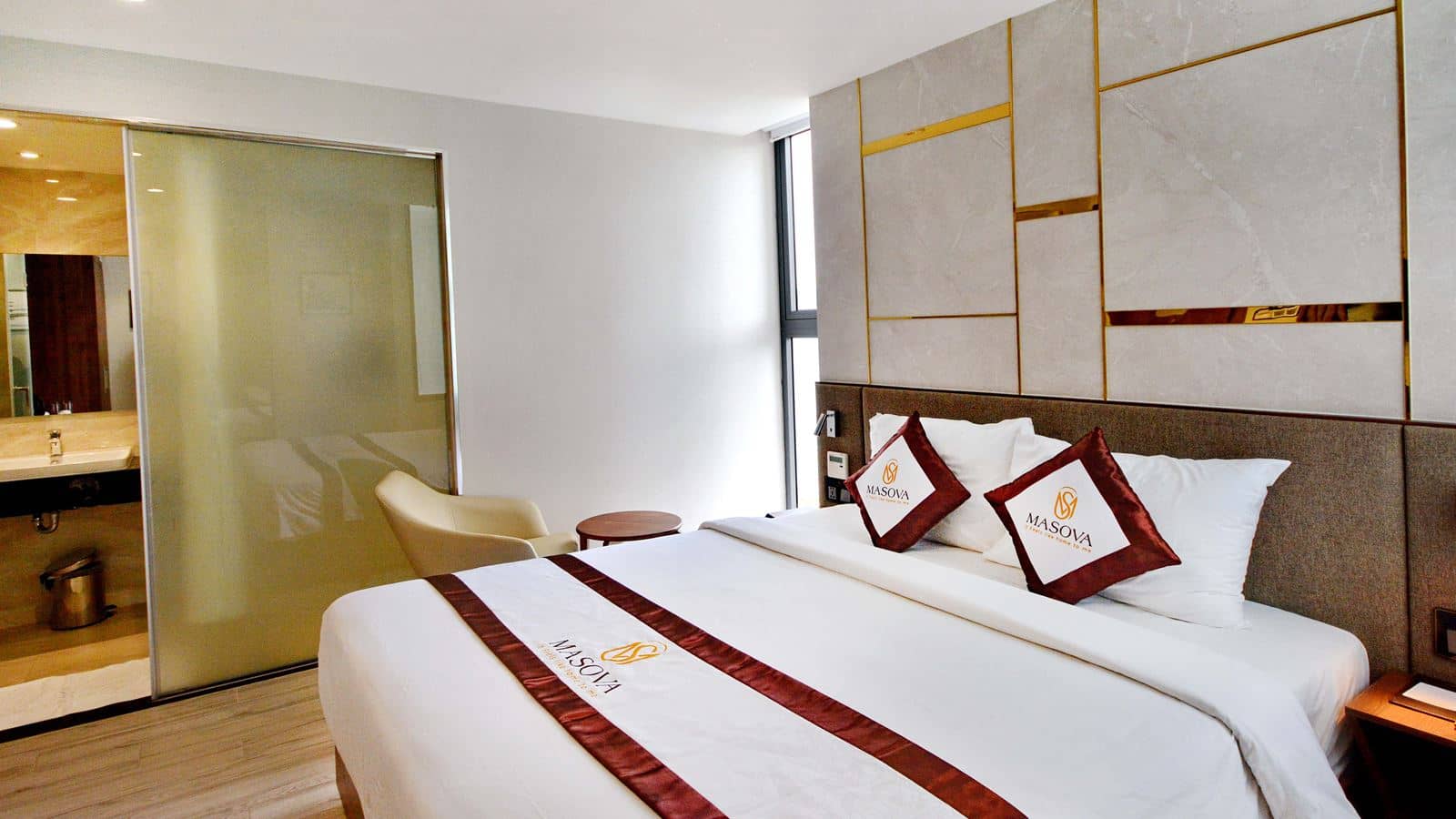 rooms-deluxe-cityview