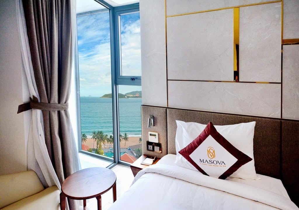 rooms-deluxe-partial-seaview