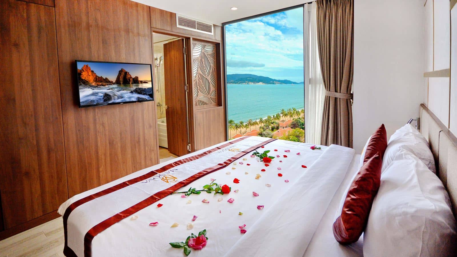 rooms-deluxe-partial-seaview-child-without-extra-bed
